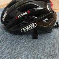 Casco nuovo mai usato