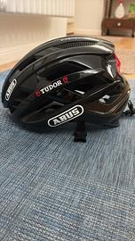 Casco nuovo mai usato