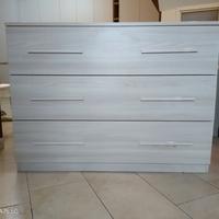 Set Cassettiera e due comodini 