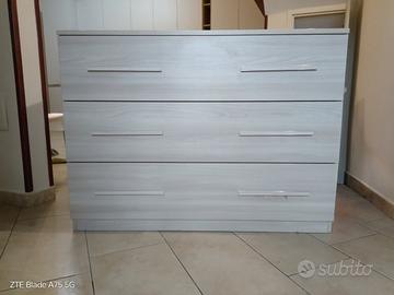 Set Cassettiera e due comodini 