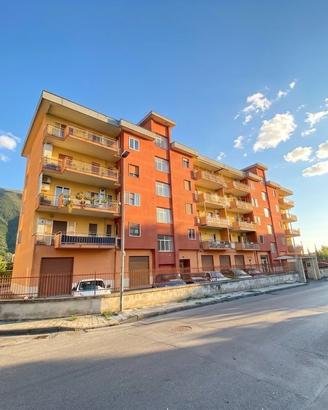 APPARTAMENTO DI 4 vani + Acc.ri con Garage