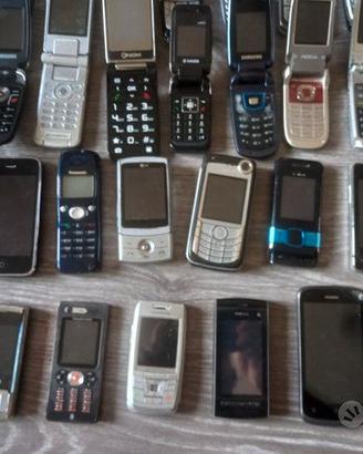 Lotto Telefonini da collezione e ricambi