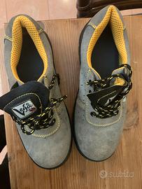 Scarpe antinfortunistiche n40 nuove