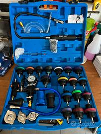 Sistema spurgo e tester raffreddamento motore