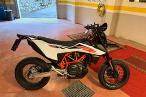 KTM SMC-R 690 - depo A2