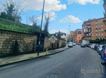 AUTORIMESSA A NAPOLI