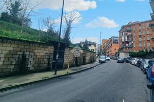 AUTORIMESSA A NAPOLI