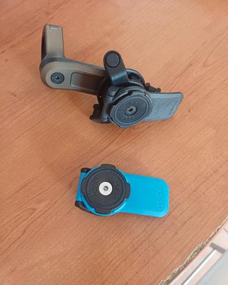 Quad Lock Pro per moto con riduttore vibrazioni