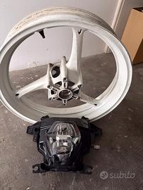 Faro e cerchio anteriore gsxr 1000 2018