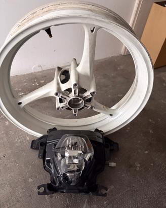 Faro e cerchio anteriore gsxr 1000 2018
