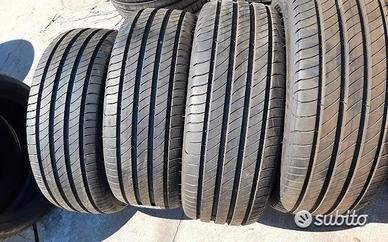 275 35 19 e 245 40 19 Michelin