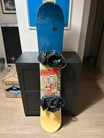 Snowboard Elan con attacchi