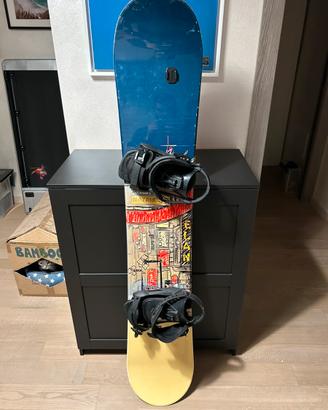 Snowboard Elan con attacchi