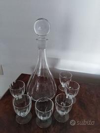 BOTTIGLIA   CON 6 BICCHIERINI