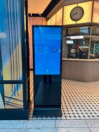 Chiosco Interattivo 49" Verticale – Digital Signag