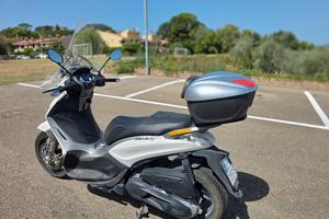 Piaggio Beverly 350 Sport Touring