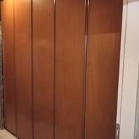 Guardaroba  a 5 ante in legno