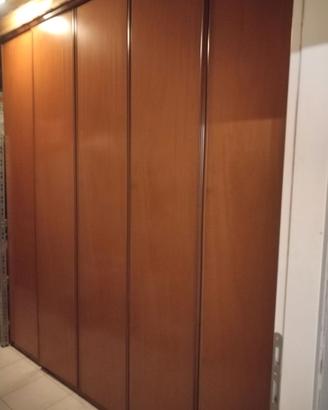 Guardaroba  a 5 ante in legno