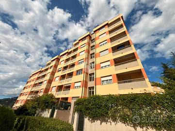 5 LOCALI A GENOVA