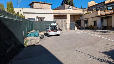 Laboratorio terratetto garage piazzale