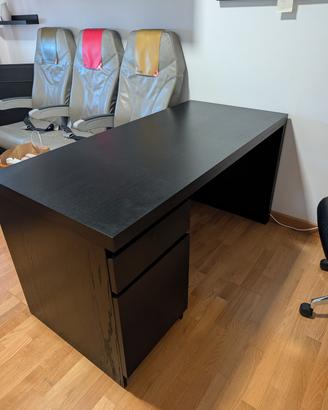 Scrivania IKEA MALM  con cassettiera nero/marrone