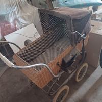 Carrozzina anni 77
