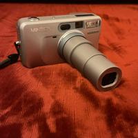 Macchina fotografica minolta riva zoom 140