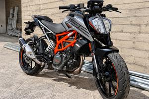 KTM Duke 125 2024