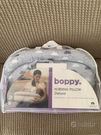Cuscino allattamento Boppy Nursing Pillow Deluxe