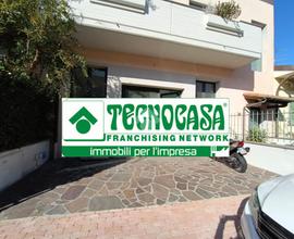 MAGAZZINO A CAMPI BISENZIO