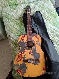 Chitarra con custodia