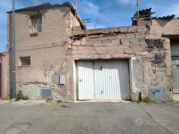 Terralba - Indipendente unico livello con cortile