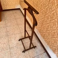 🧥Servomuto porta abiti vintage in legno con rotell