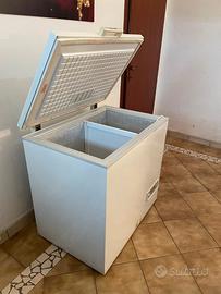 Congelatore a pozzetto Indesit