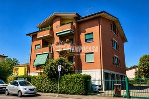 BILOCALE ALL'ULTIMO PIANO CON TERRAZZO E POSTO AUT