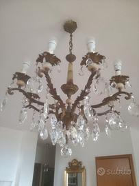 Lampadario a gocce e inserti pietra onice