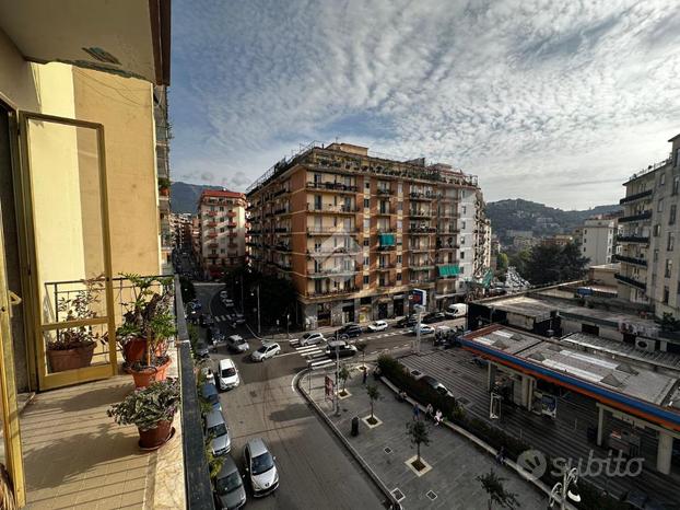 3 LOCALI A SALERNO