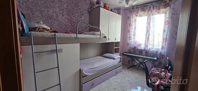 cameretta bimba a ponte 