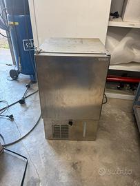 Macchina del ghiaccio Ice Maker Vitrifrigo IM CLP