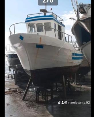 Barca da pesca con licenza