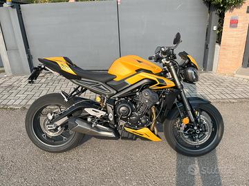 Triumph Street Triple - 2024