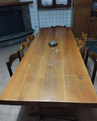 Tavolo  in legno massello