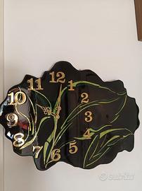 Orologio da parete in resina con foglie dorate