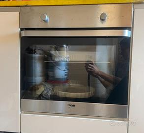 Forno ad incasso Beko