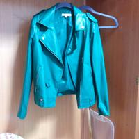 Giacca super carina e colore particolare!