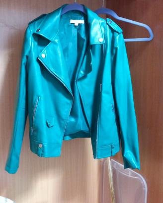 Giacca super carina e colore particolare!