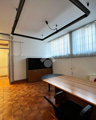 LABORATORIO A VARESE