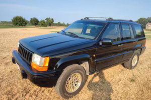 Jeep Grand Cherokee 4.0 GPL permuto moto/auto 