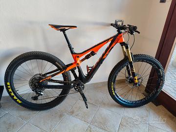 scott Genius 700 plus tuned carbon 