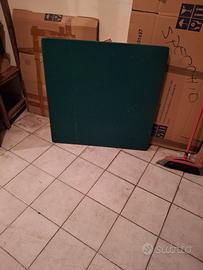 Tavolino da gioco con gambe ripiegabili